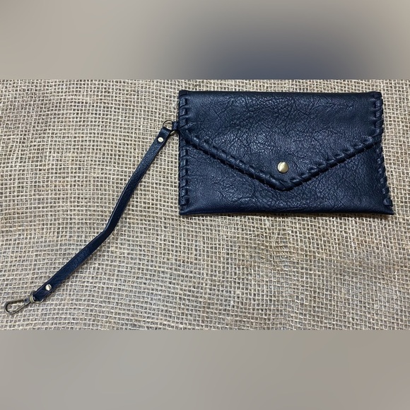 Clutch/Purse/Wallet/Wristlet Black Faux Leather Wrist Strap w/Clasp - Picture 2 of 4